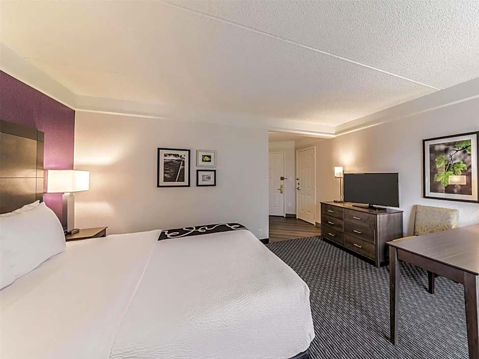 La Quinta Inn & Suites by Wyndham Austin Airport