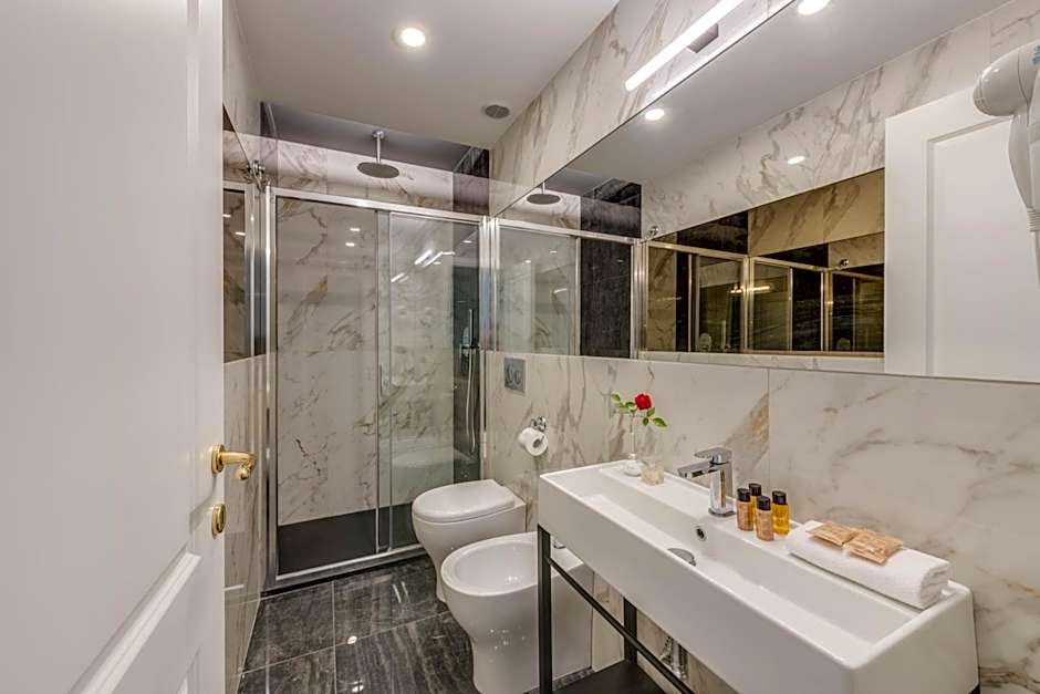 Navona Theatre Hotel