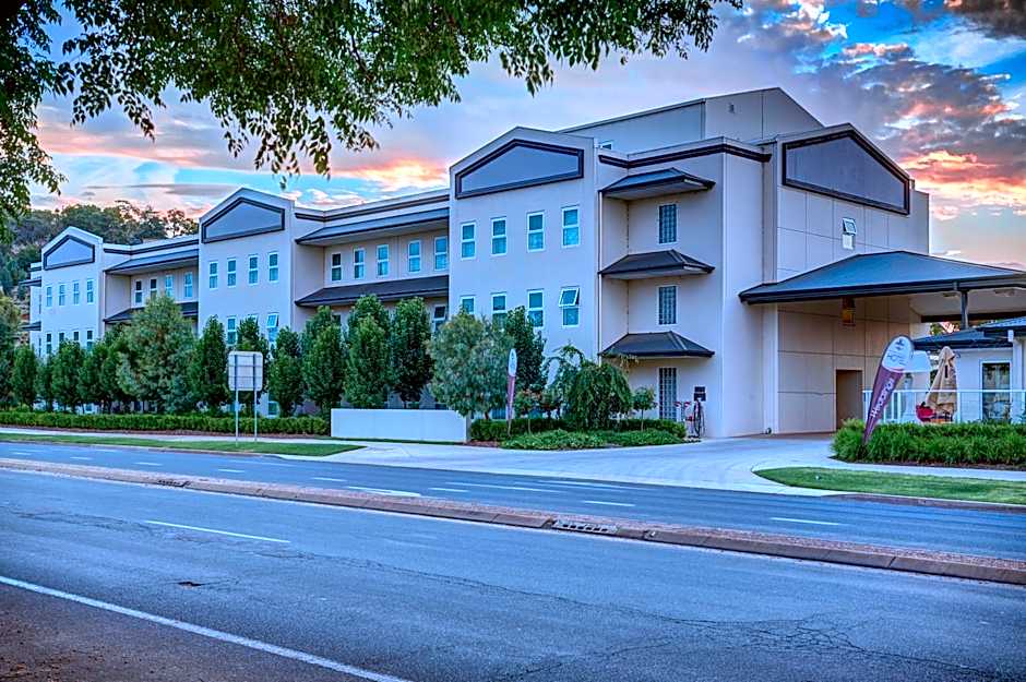 International Hotel Wagga Wagga