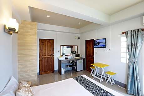 Standard Queen Room