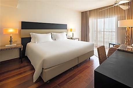 STANDARD SIDE SEA VIEW VILAMOURA LOW FLOOR