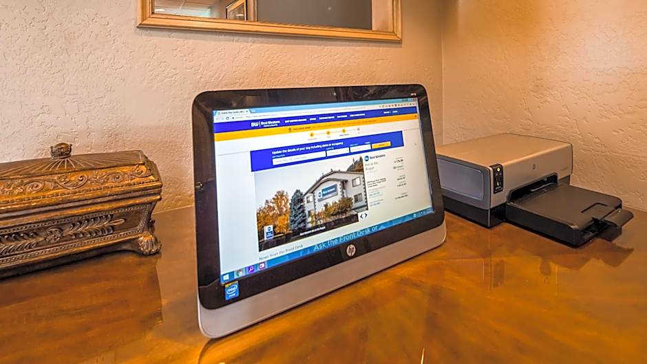 Best Western Inn At The Rogue