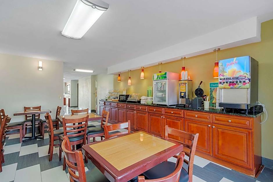 Quality Inn Acworth North