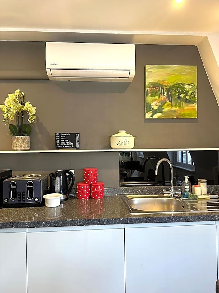 Penthouse near park - air con - Guest and the City