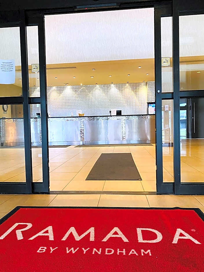 Ramada on the Bay Conference Resort Belleville