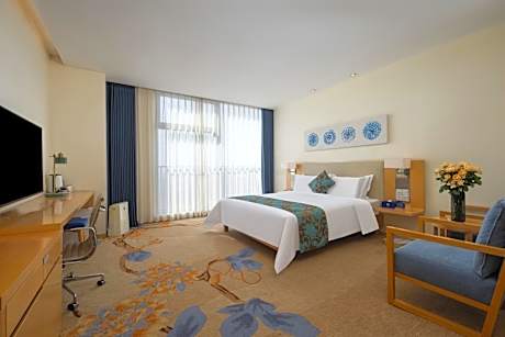 Double or Twin Room with Mountain View