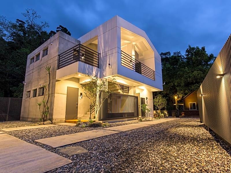 Sunshine Hot Spring B&B