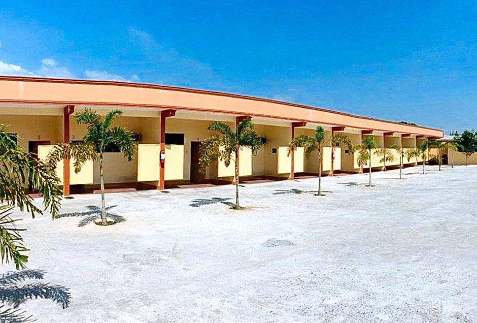 Golden Sunrise Hotel II by RedDoorz