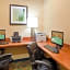 Holiday Inn Express Hotel & Suites Fredericksburg