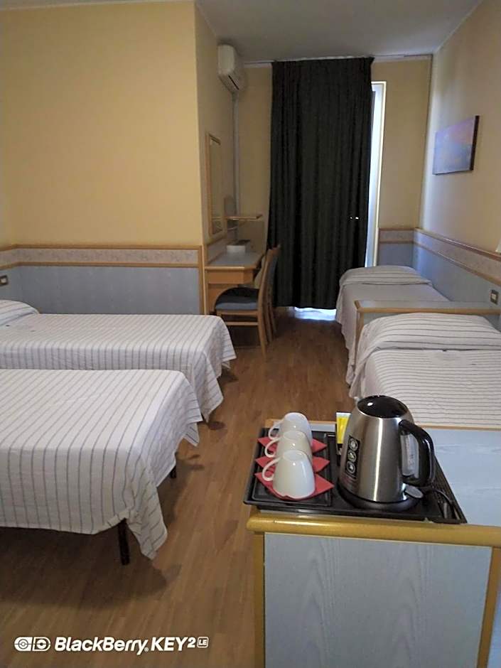 Hotel Route 9