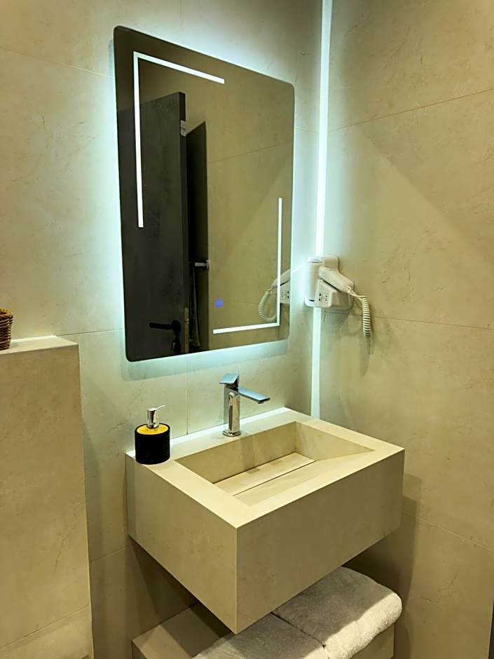 7Boys Hotel