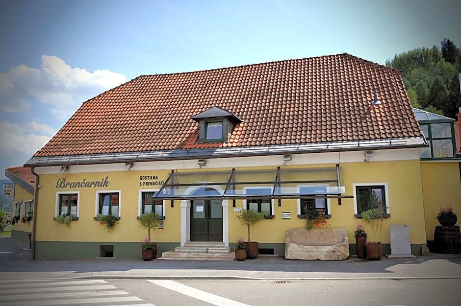 Gostilna in Prenočišča Brančurnik