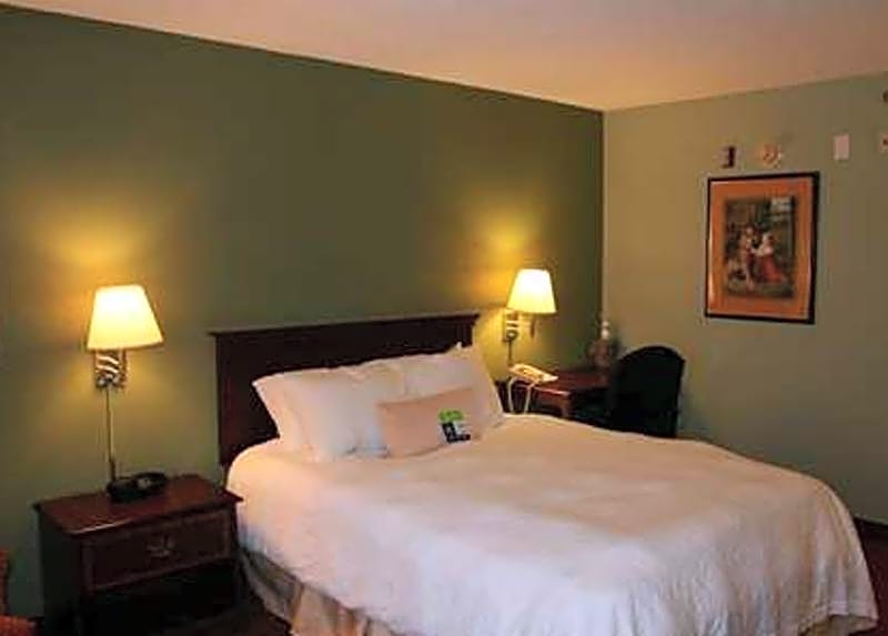 Hampton Inn - Hillsville