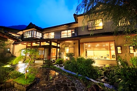 MICASA (Minakami Hot Spring Ryokan)