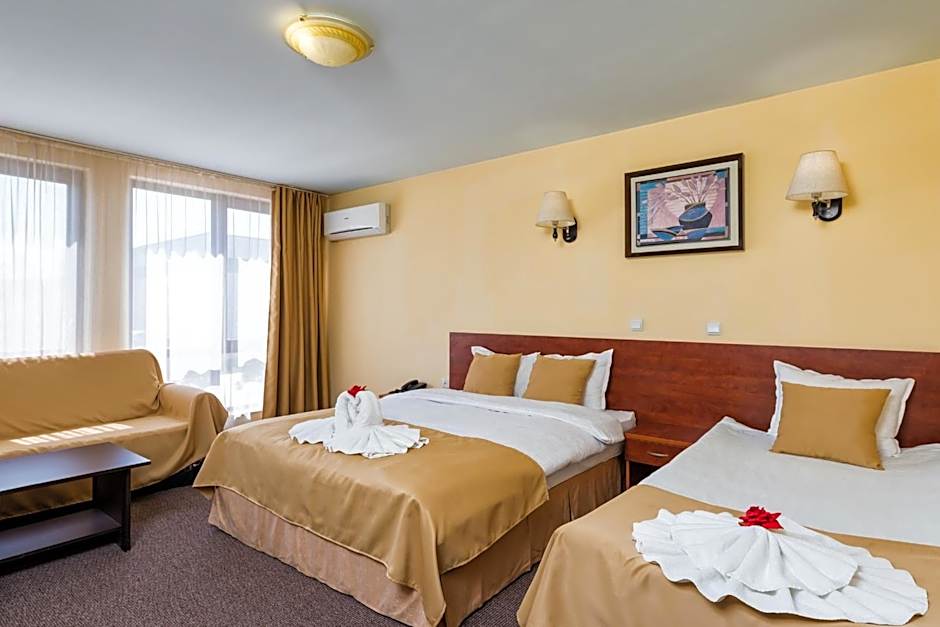 Avenue Hotel