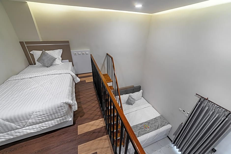 Tree Homestay Mitra RedDoorz