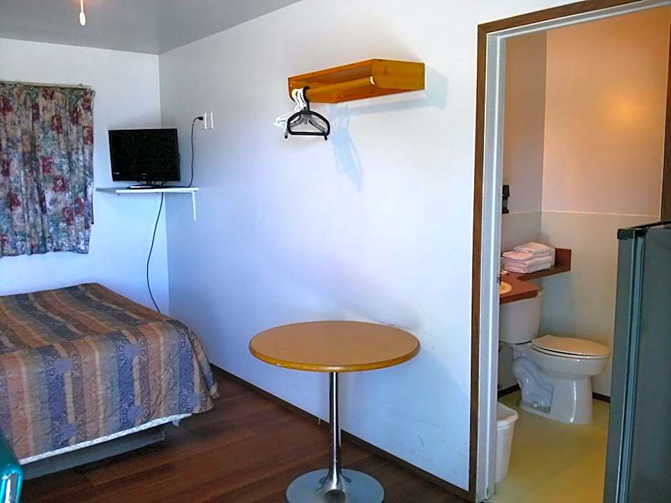 Moosomin Motel