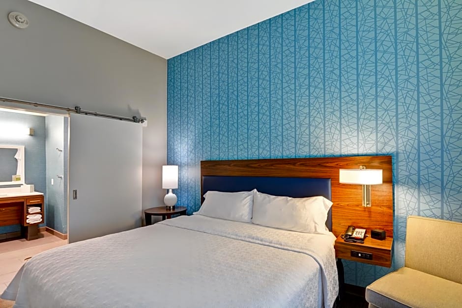 Home2 Suites Pensacola I-10 At North Davis Hwy