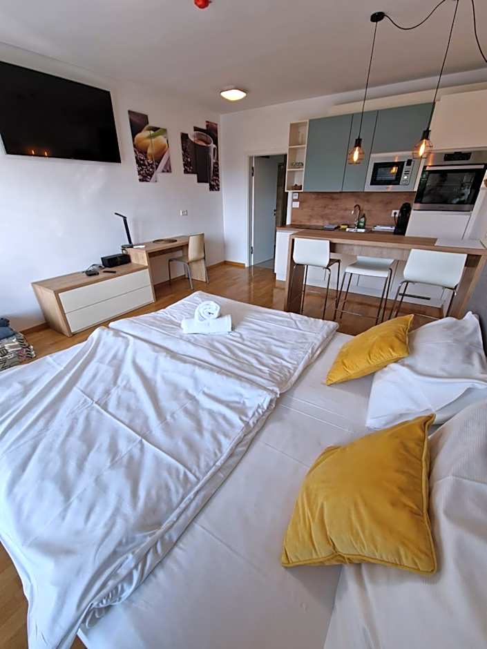 Apartments & Burgers REZIDENCA PIPANOVA