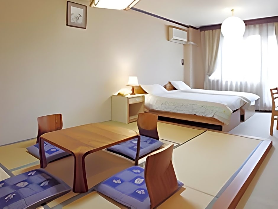 Petit Hotel Shitaka