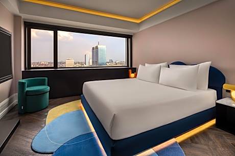 FAB Suite, 1 Bedroom Suite, 1 King, Sofa bed