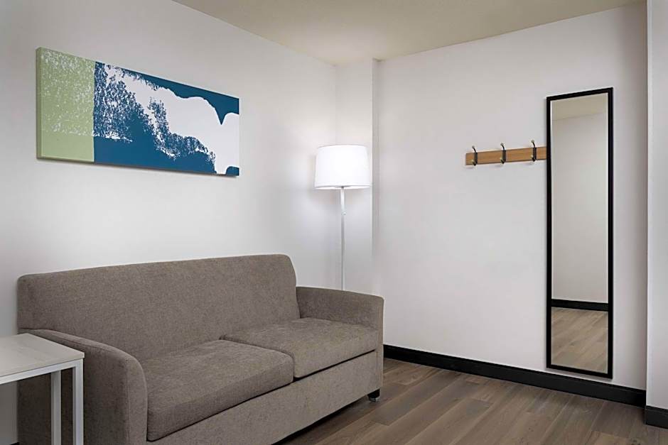 Spark by Hilton Guelph