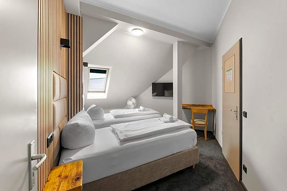 Zdjęcie 1 z 10 — Larger 1 Double Bed or 2 Beds