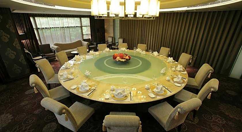 Fullon Hotel Taipei, Central