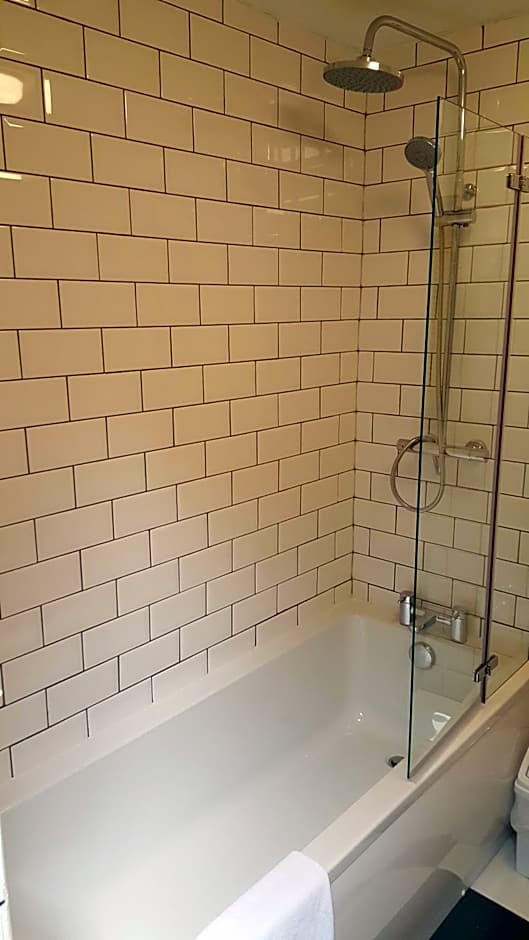 Curly Tail Accommodation