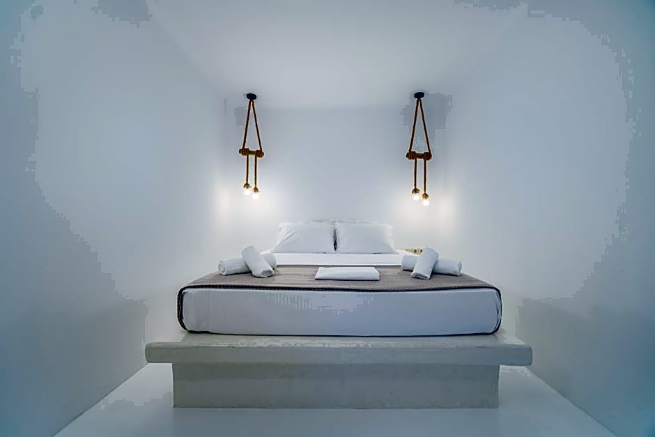 Amethyst Luxury Suites Oia