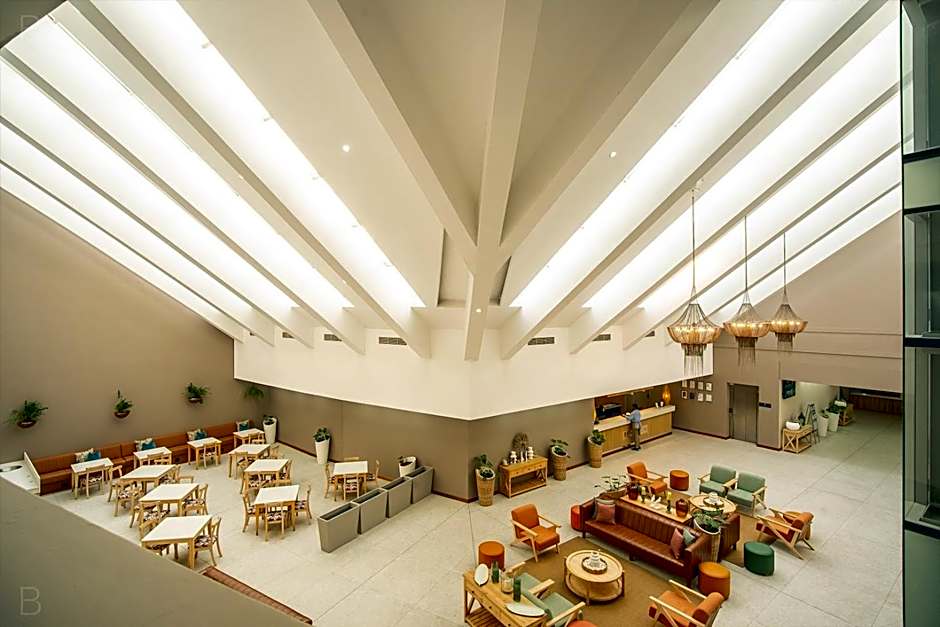 Lagoon Beach Hotel & Spa