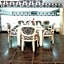 Manhattan Hotel & Restaurant