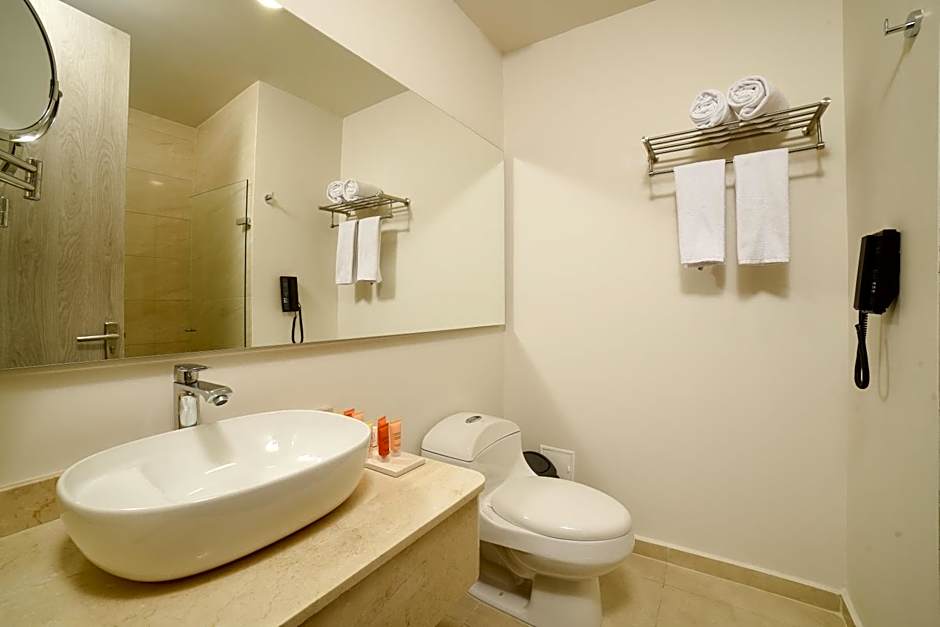 Hotel Dorado Plaza Alto Prado