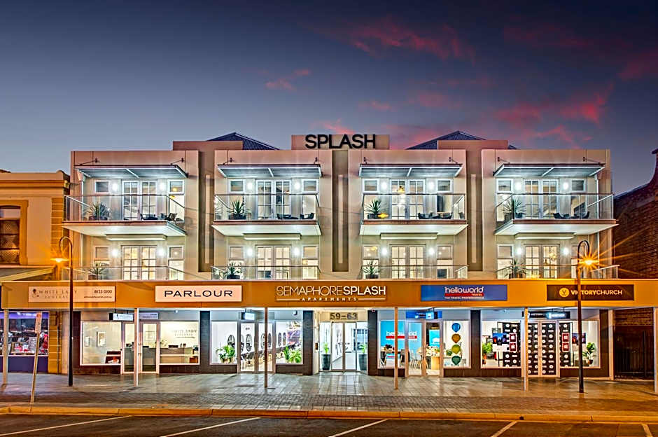Semaphore Splash Apartments