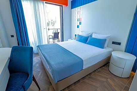 Double Room with Pool View