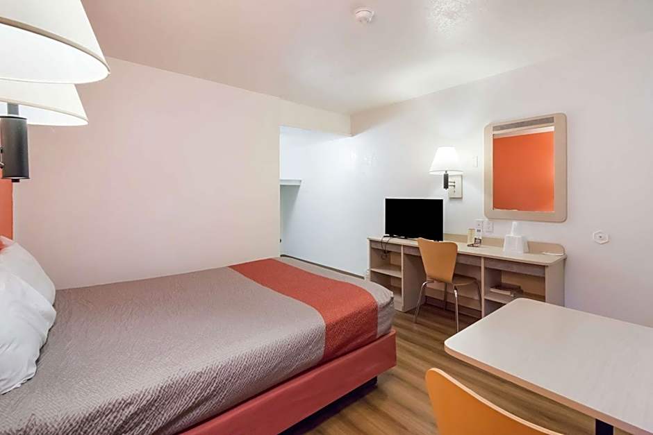 Motel 6-Moses Lake, WA