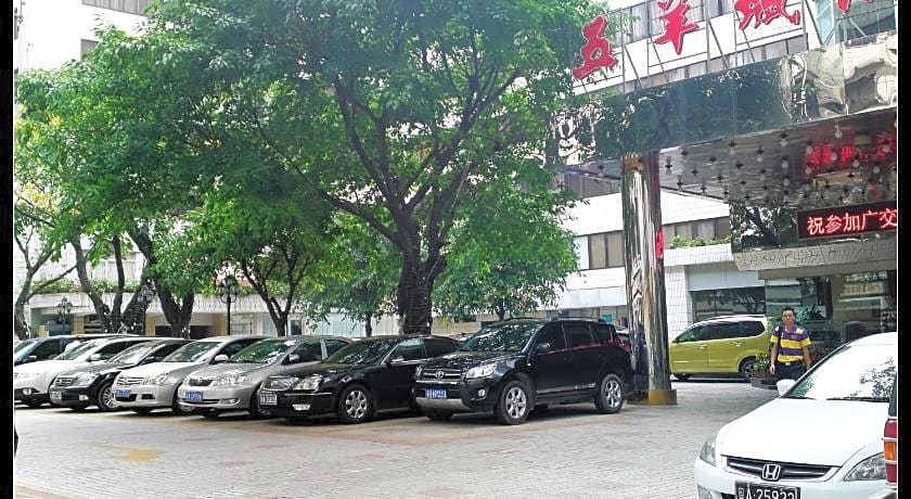 Five Rams City Hotel