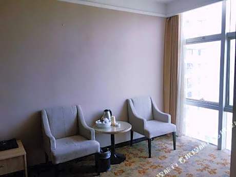 Longjin Business Hotel