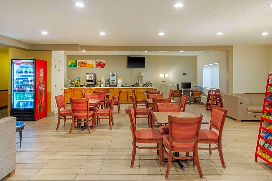Spark by Hilton Lakewood Denver Southwest