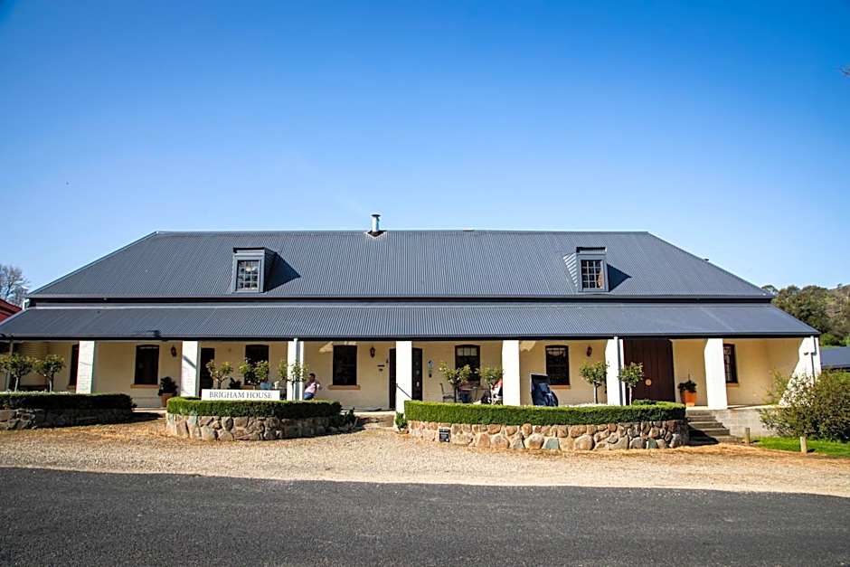 Brigham House — 43 fotoğraftan 1. fotoğraf
