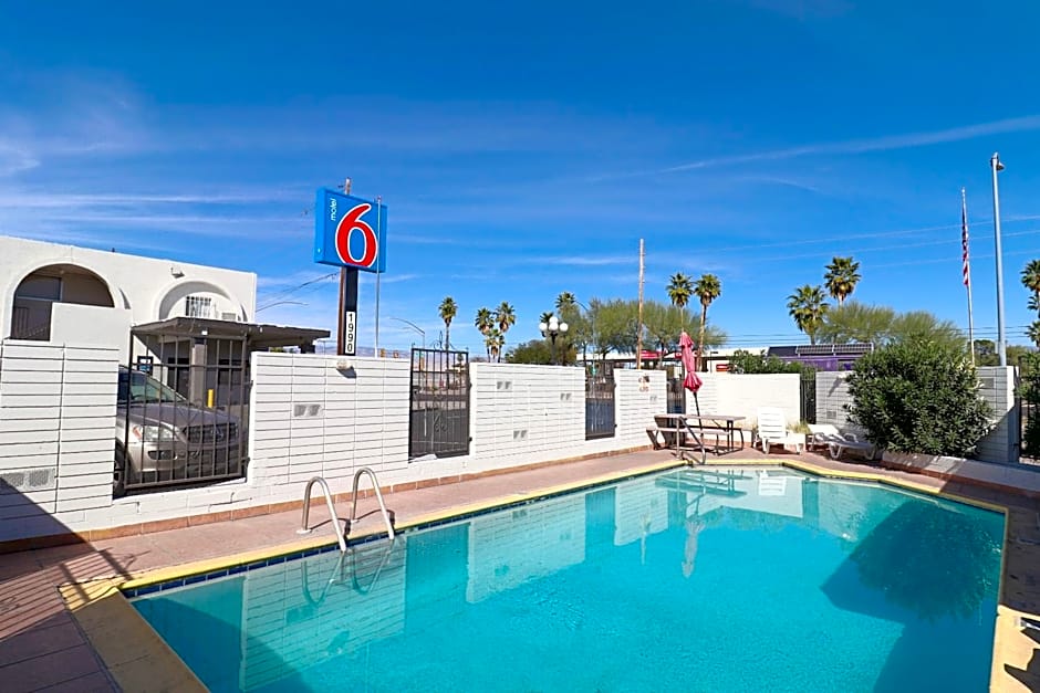Motel 6 Tucson, AZ - East Williams Center