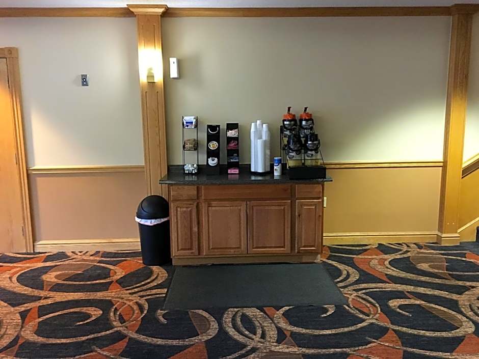 Cabot Inn & Suites