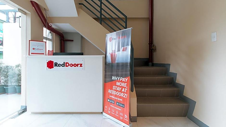 RedDoorz Plus @ Torre De Manuel Residences 1