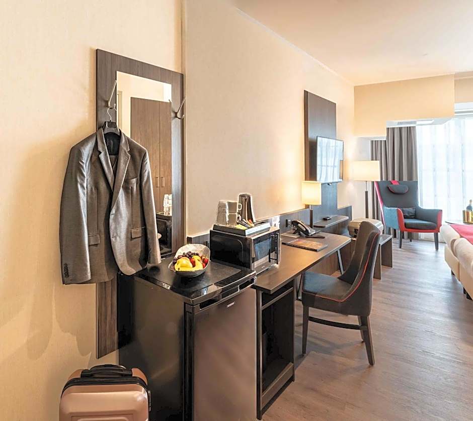 PLAZA Premium Den Haag City Center