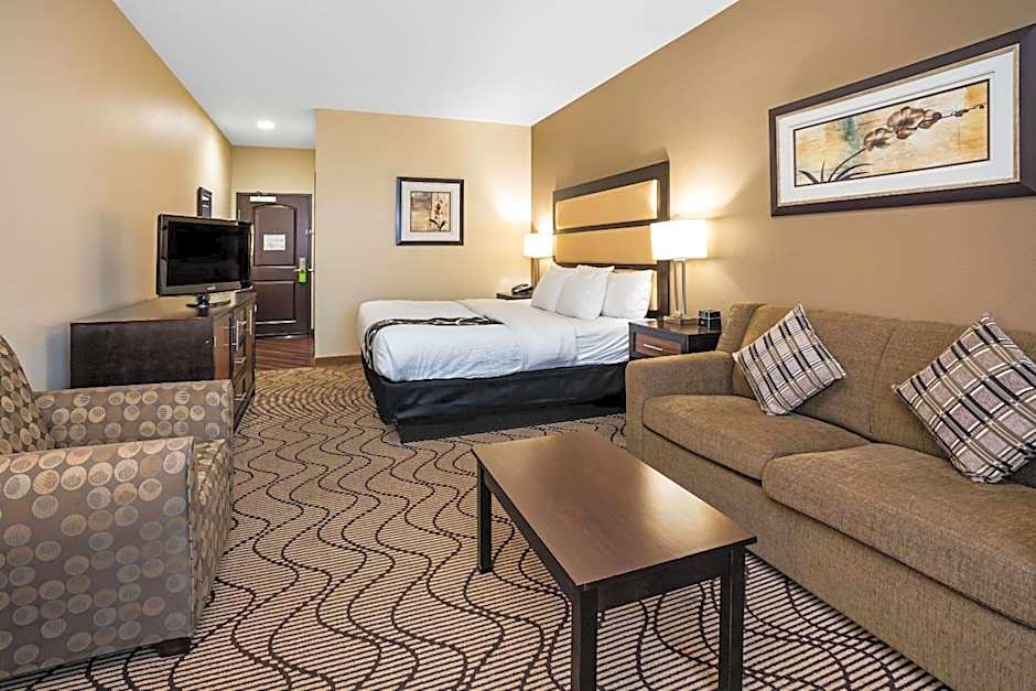 La Quinta Inn & Suites by Wyndham Auburn