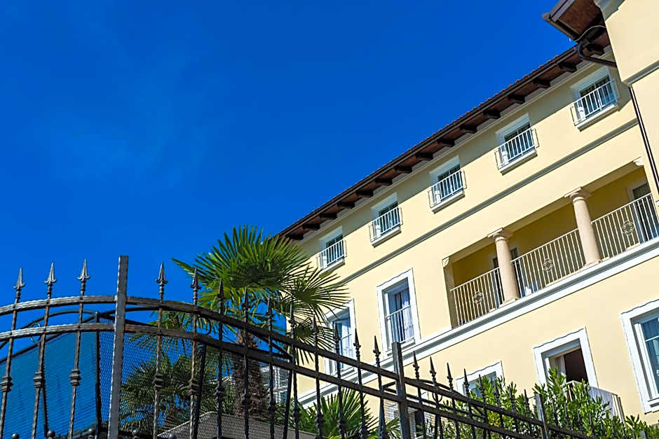 Hotel Domino