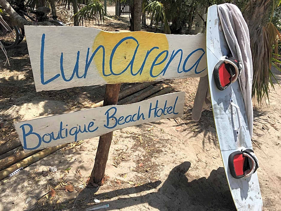 LunArena Barefoot Hotel