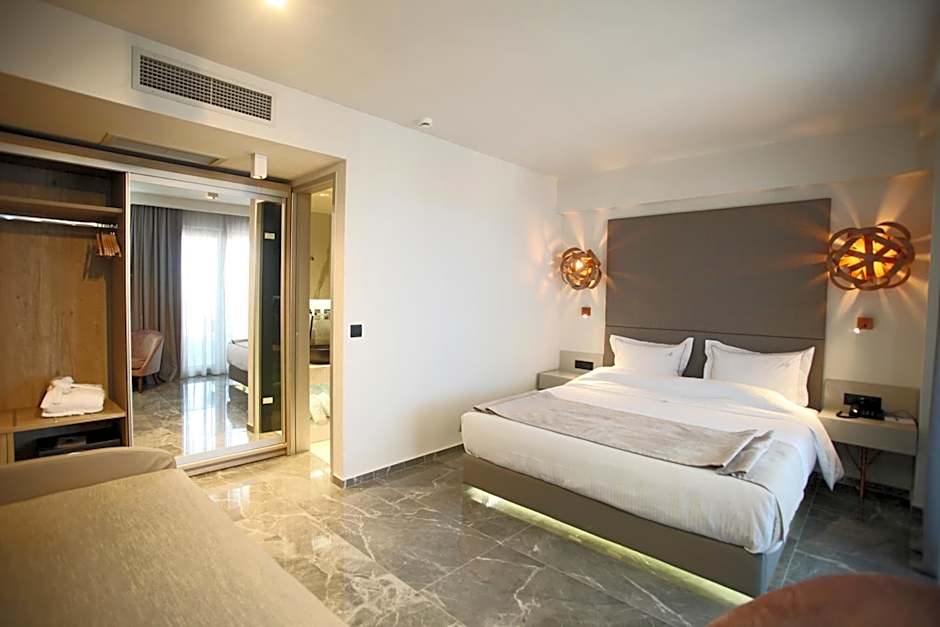 Athinais Luxury Apartments