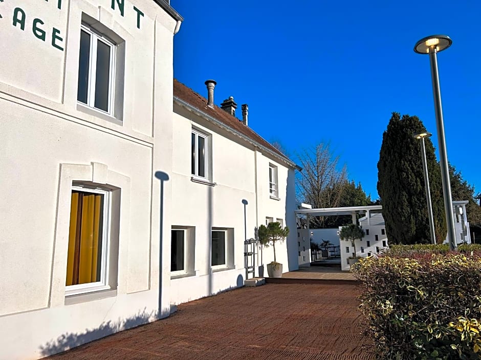 Logis Hôtel & Restaurant Le Vert Bocage