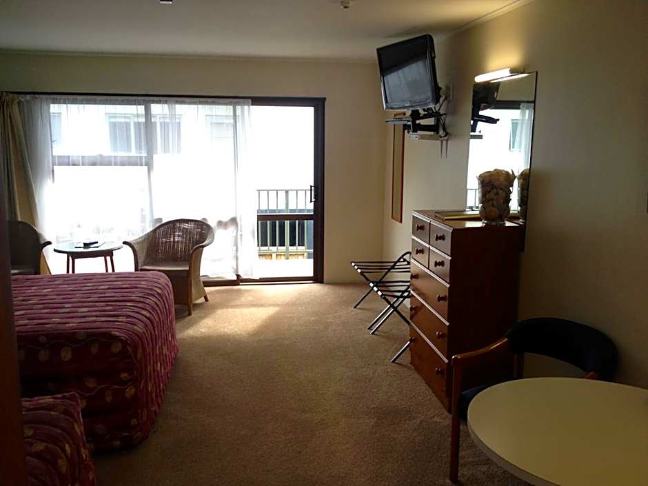 Bay Sands Seafront Studios